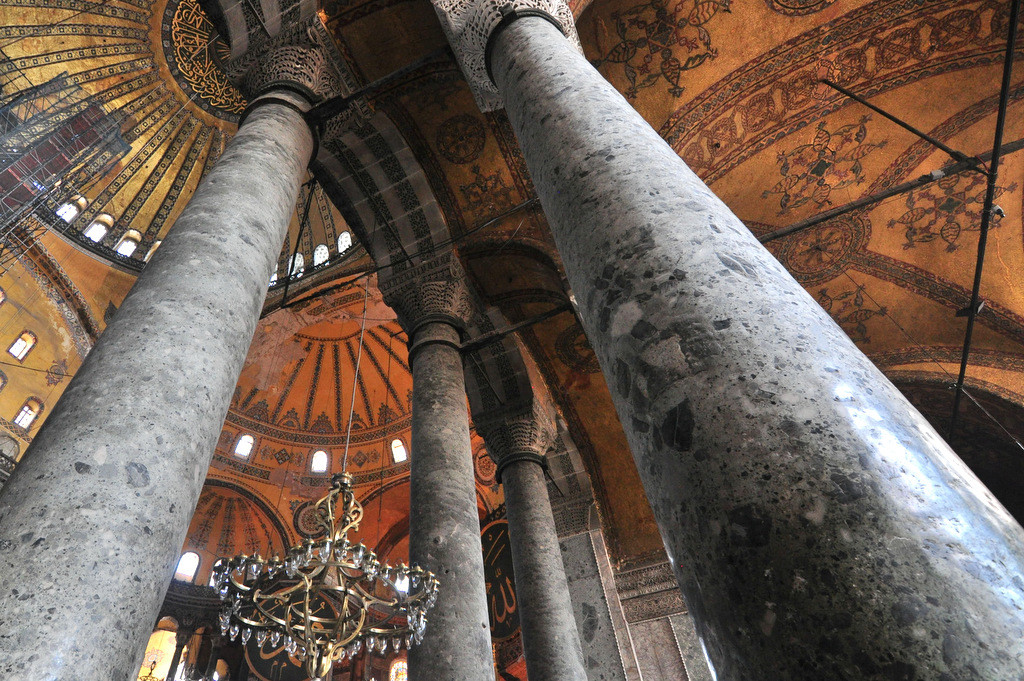 hagia sophia interior columns