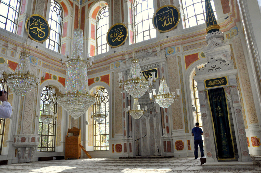 Ortakoy Mosque Interior Photos